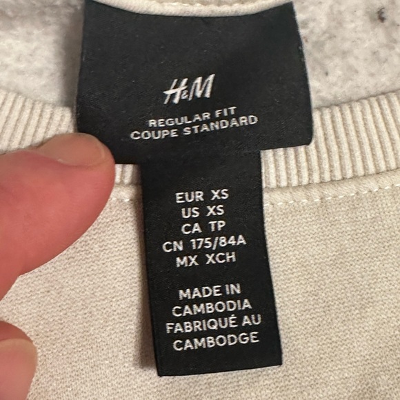 H&M NASA Men’s Sweatshirt - Picture 2 of 2